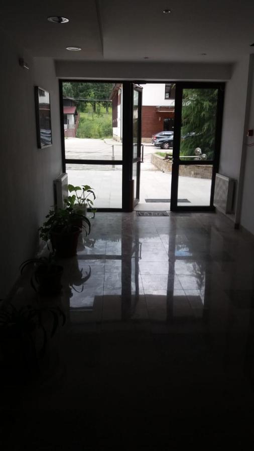 Sophie Apartament Apartment ซินายา ภายนอก รูปภาพ