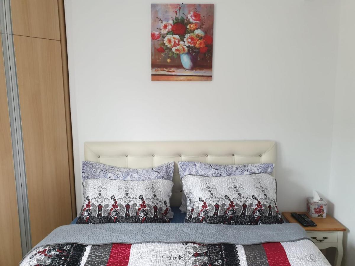 Sophie Apartament Apartment ซินายา ภายนอก รูปภาพ